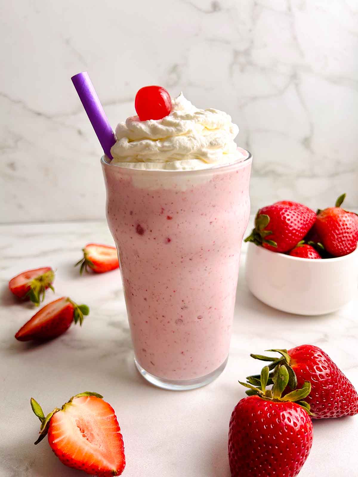 https://feedgrump.com/wp-content/uploads/2023/05/chick-fil-a-strawberry-milkshake-6.jpg