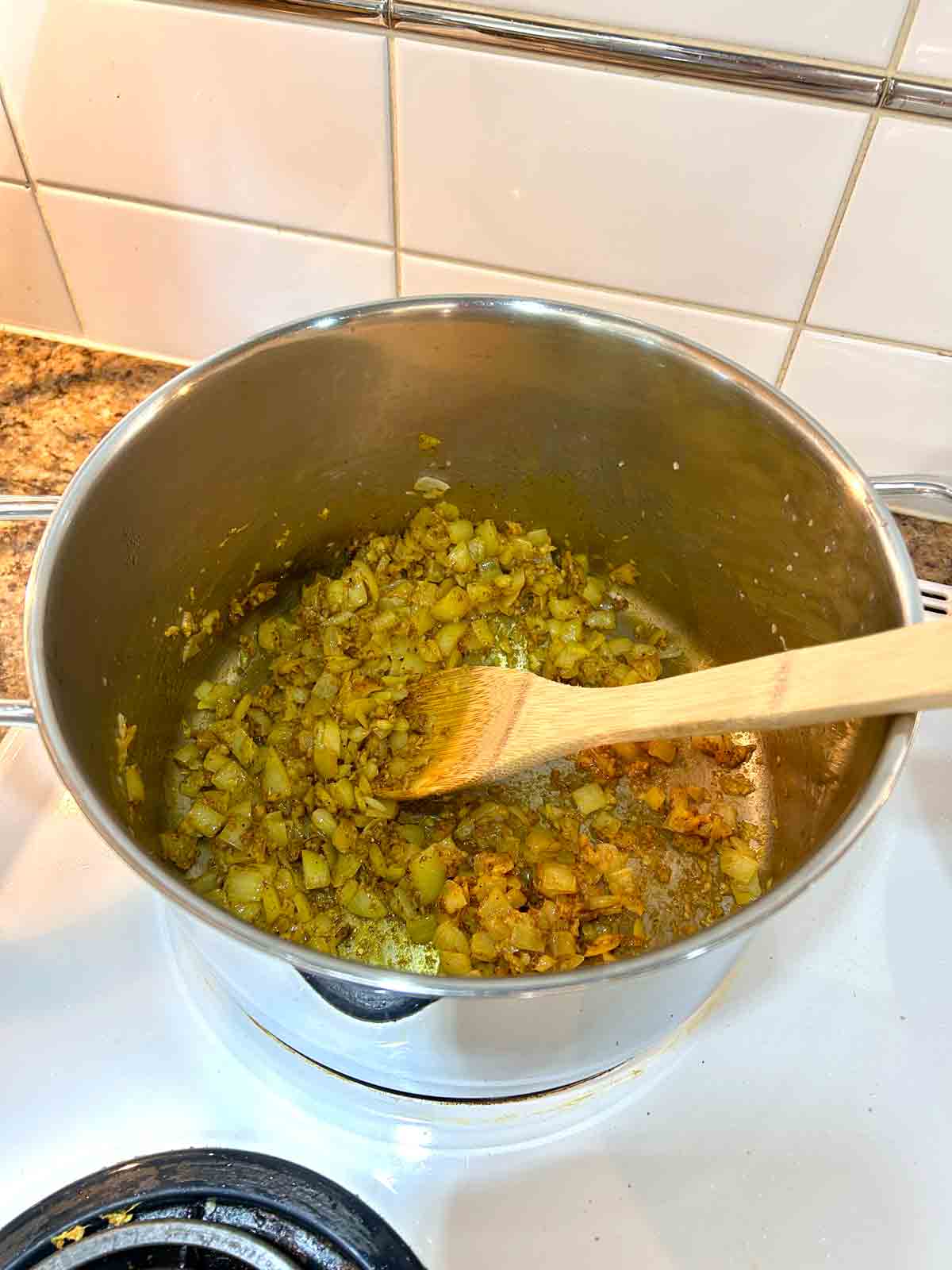 spices added to pot.