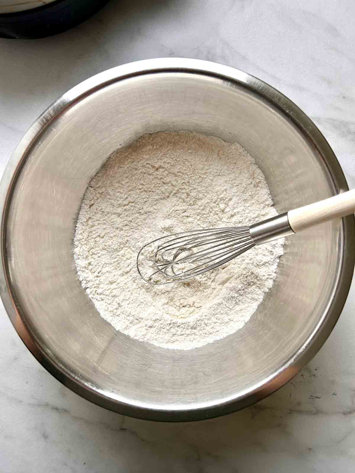 dry ingredients whisked in bowl.