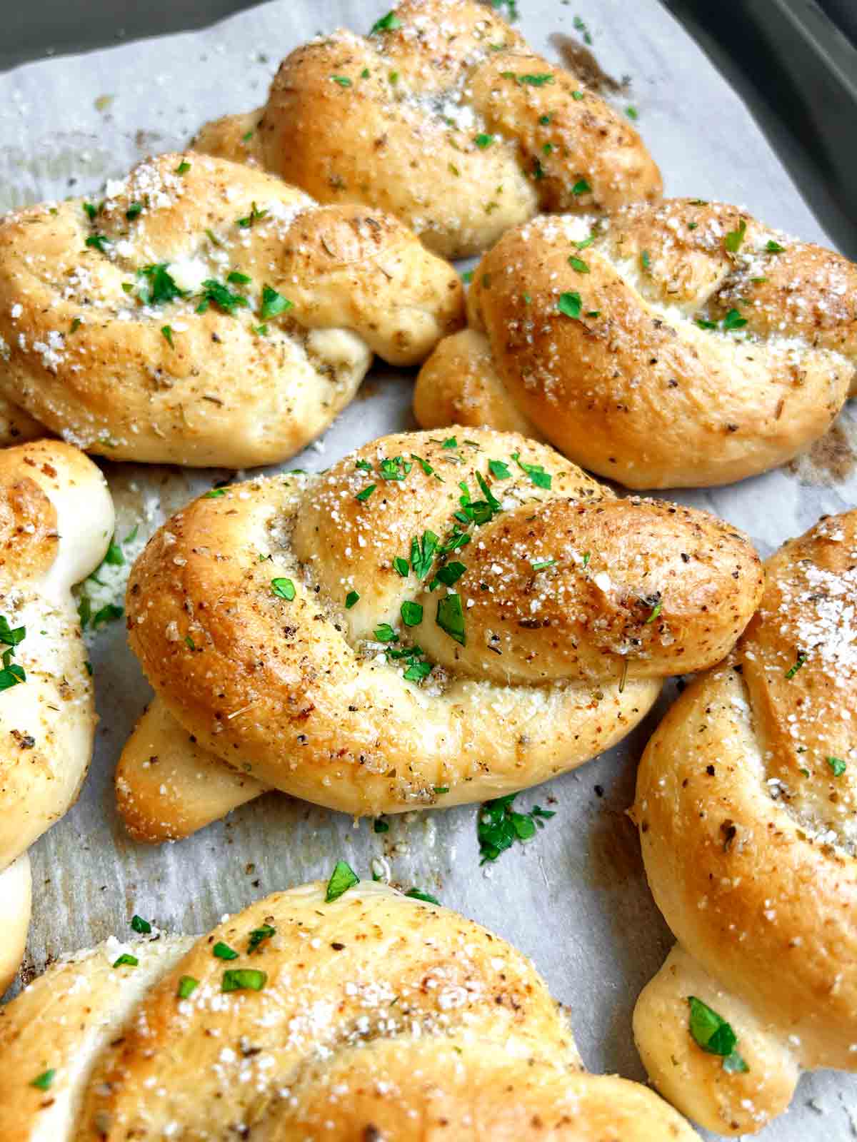 close up of sourdough garlic knots.