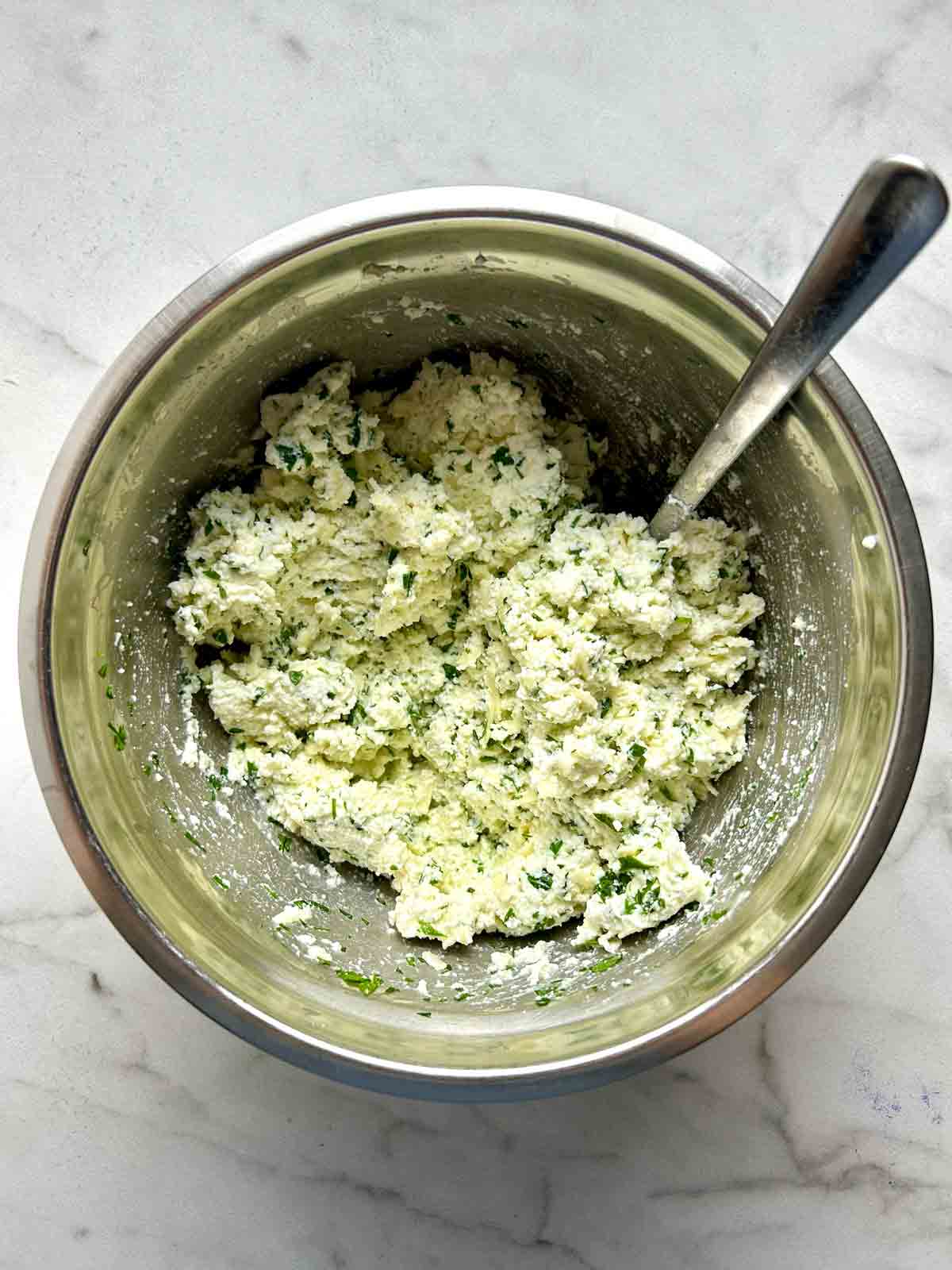 ricotta filling in bowl.