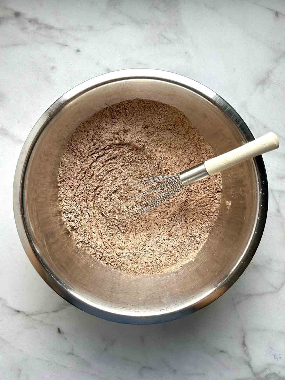 dry ingredients whisked in bowl.